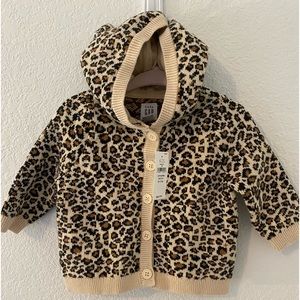 Baby Gap Girl Leopard Print Hooded Sweater. Size:3-6mth NWT great condition